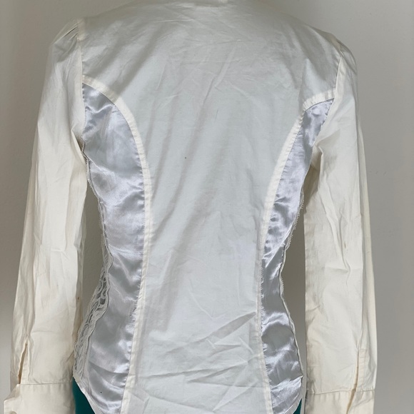 SOLDSexy white button-up with lace and satin highlight - Picture 7 of 11